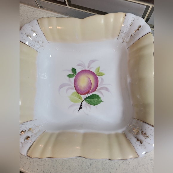 Salad bowl for sale 8.5 inches - Picture 9 of 16